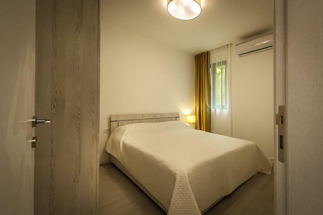Adria Lux Apartmens 2 Sveti Stefan Εξωτερικό φωτογραφία
